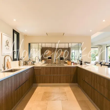 Βίλα Villa Bluma