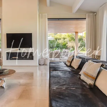 Βίλα Villa Bluma *